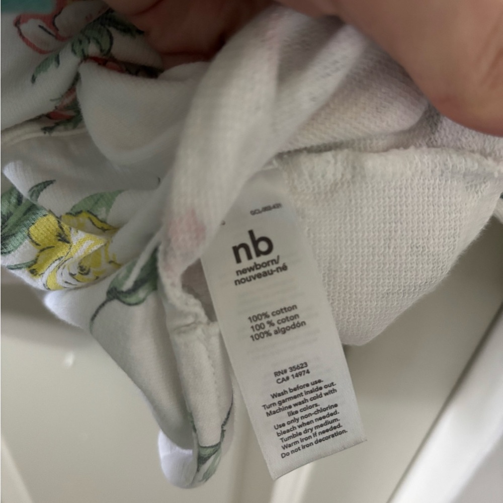 Assorted Baby Clothing Set - Picture 11 of 11